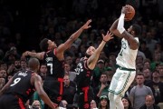 NBA防守之王（用锋利的视线截断犯规，用坚实的身体保卫篮筐）