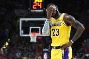 NBA历史上总冠军数量排行榜前十名的统计分析（揭秘NBA伟大球队的王者辉煌与统治力）