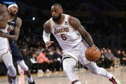 NBA历史上单季后赛得分排行榜（纵览历史，留下传奇——NBA单季后赛得分排行榜）