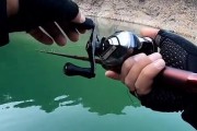 网红路亚钓鱼救人的壮举（一个钓鱼网红以勇敢和无私的行动挽救他人的生命）