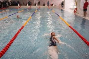 培养小学生游泳技巧的有效方法（以游泳技巧训练为基础，帮助小学生掌握水中安全技能）