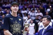 易建联的NBA选秀之路（从华人球员到NBA首轮秀，易建联的成功之路）