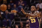 NBA历史记录失误排行榜（NBA历史上谁是失误之王？揭秘球星们的糟糕瞬间）