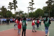 青少年篮球防守基本跑位的重要性（发展青少年篮球运动员的防守技巧）