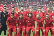 C罗率领葡萄牙队冲击2022年世界杯金靴（继续创造历史！C罗为葡萄牙队争取世界杯荣誉）