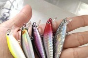 浮饵在路亚钓鱼中的应用时机（探讨不同环境下使用浮饵的技巧及注意事项）