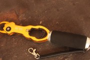 探索路亚钓鱼的必备利器——控鱼器（提升钓鱼成功率的关键工具，掌握关键技巧）