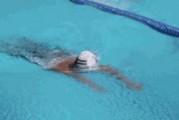 游泳小技巧-优雅展示女性魅力（半身裸露的游泳装如何展现女性魅力？）
