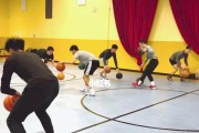 进阶篮球防守训练计划方案（提升篮球防守技巧，成为顶级防守球员）