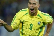 重回巅峰！巴西队史上最强阵容揭秘（一览巴西队历史世界杯最强球员，致敬传奇辉煌）