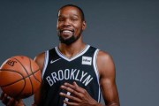 NBA小前锋排行榜2021（探索新一代超级巨星，谁将引领未来的篮球风潮？）